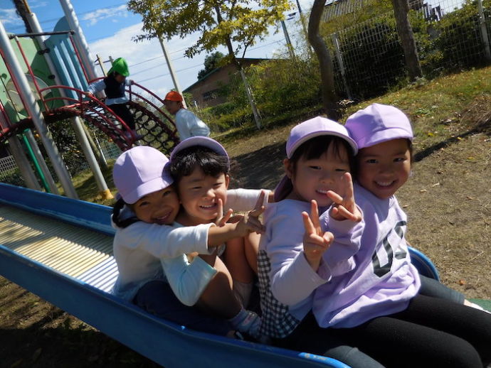 神崎保育所で遊ぶ子どもたちの様子