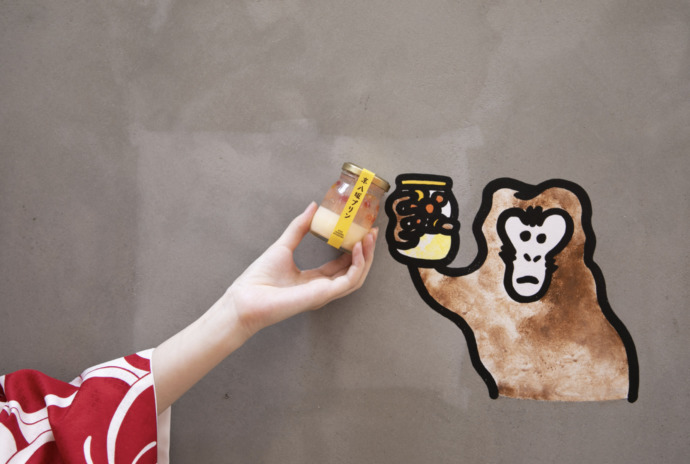 「京 八坂プリン」の壁面に描かれた猿