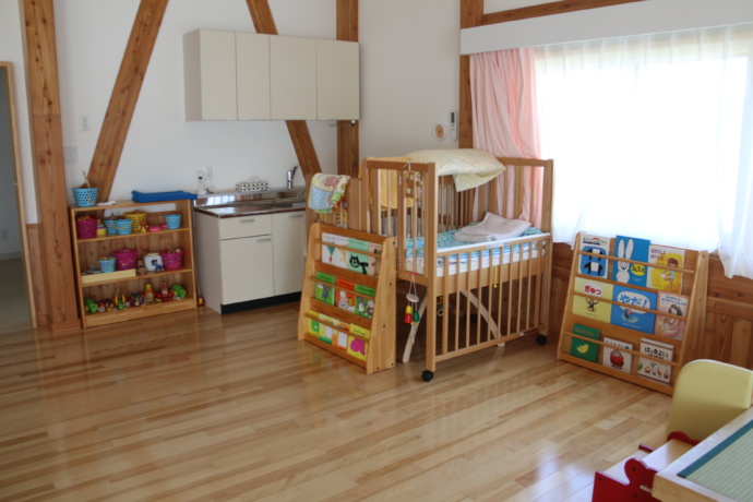 北海道共和町の子育て支援センター「どろんこ」のベビースペースの写真
