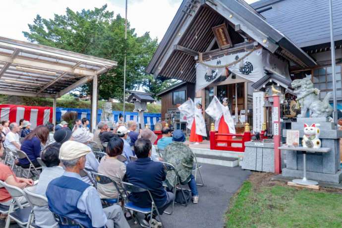 「森三吉神社」で奉納される巫女舞