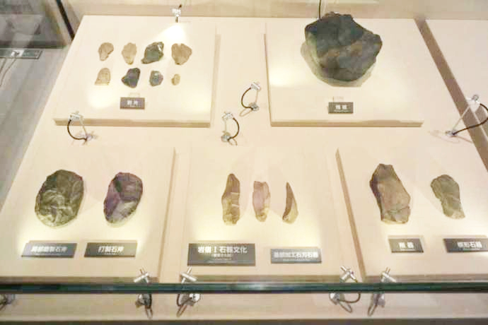 常設展にある岩宿遺跡の旧石器遺物