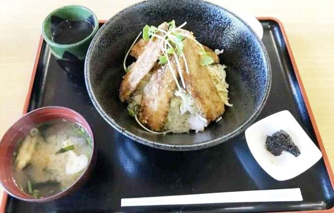 道の駅海山の食堂メニュー「さんまタツタ丼」