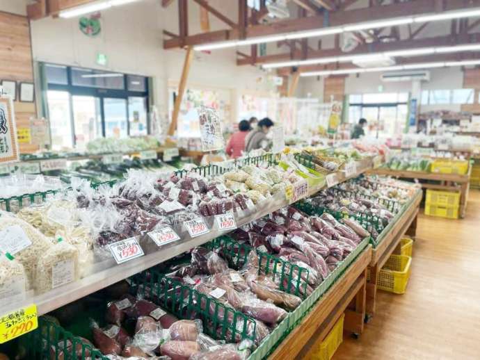 「道の駅 ポート赤碕」内の「JA鳥取中央直売店あぐりポート琴浦」で販売中の野菜類（その1）