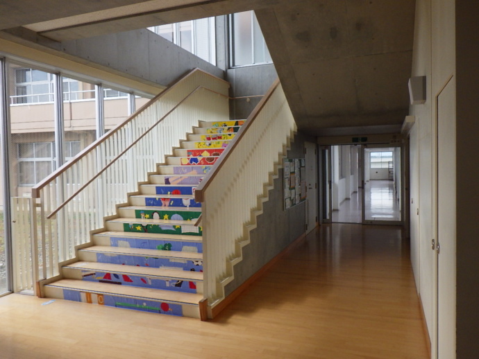 美里中学校の階段