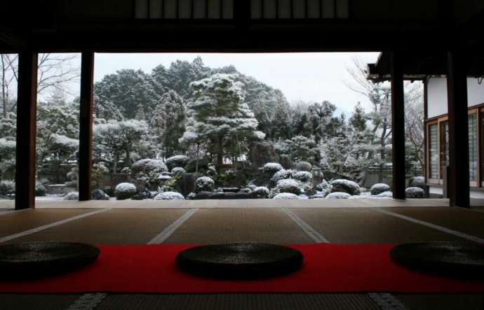 妙満寺の「雪の庭」