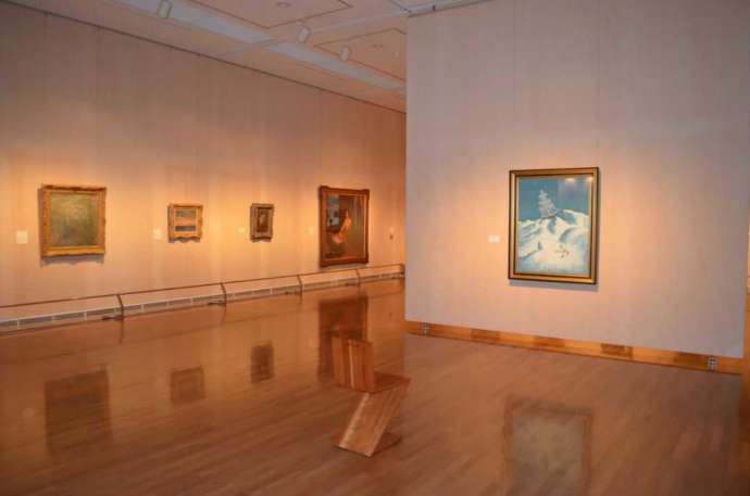 長島美術館第1展示室の鹿児島ゆかりの絵画の部屋