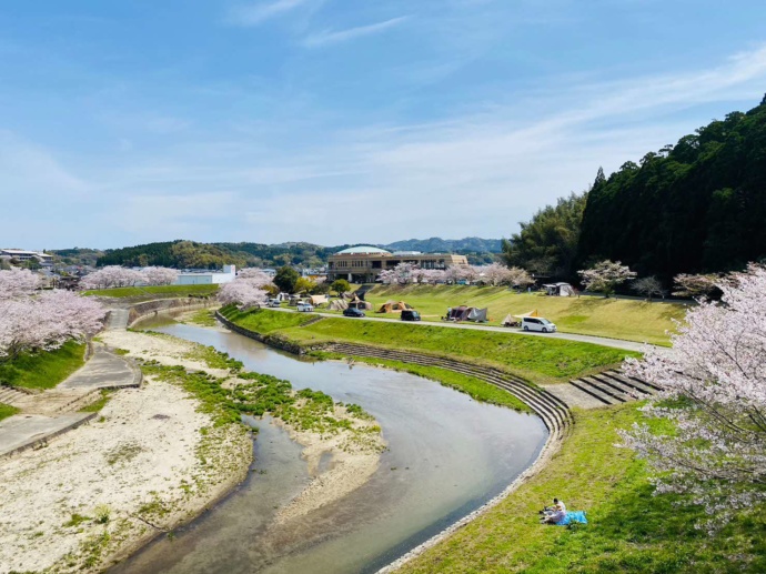 熊本県和水町を流れる菊池川の写真