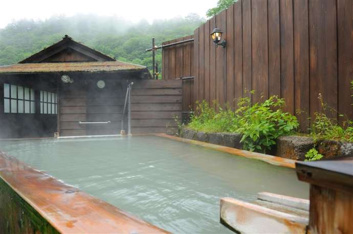 滑川温泉 福島屋の檜風呂