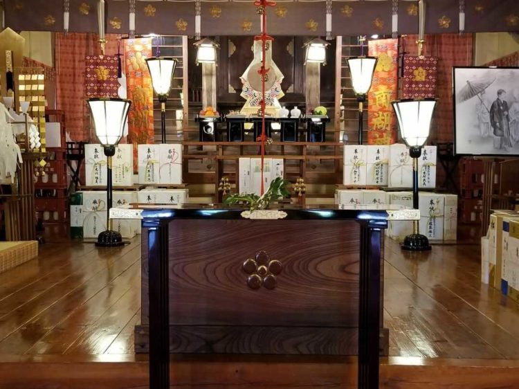 福島県白河市にある南湖神社の拝殿の内観