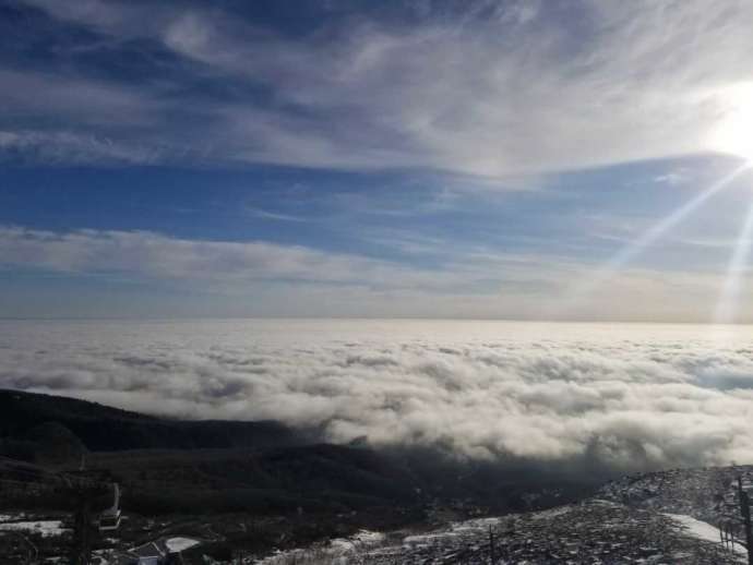 栃木県那須郡那須町にある「那須ロープウェイ」の 山頂駅展望台から眺めた雲海