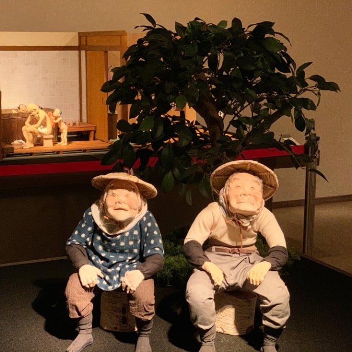 高橋まゆみ人形館で展示されている老夫婦の人形