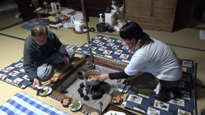 福島県西会津町で実施している移住体験の郷土料理作り