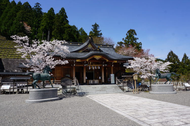 【奈良県】天空の社と呼ばれる「丹生川上神社上社」で絶景を望む神秘的な神前式