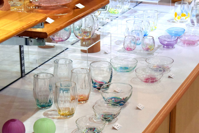 能登島ガラス工房で世界に一つだけのアイテム作り体験デート｜石川県
