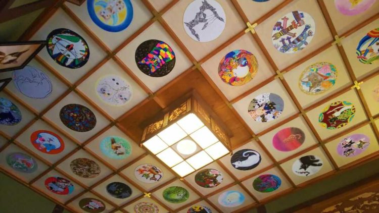 京都府左京市にある猫猫寺の天井画