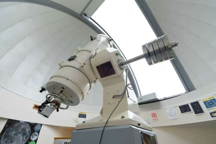 「おおのキャンパス」内の「ひろのまきば天文台」にある大型天体望遠鏡