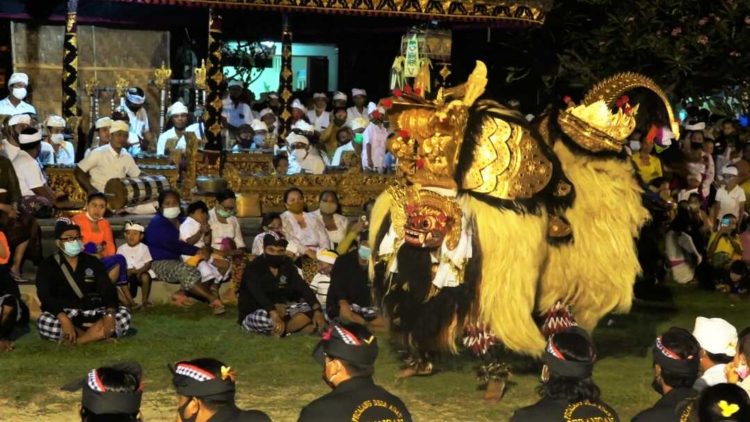 バリ倶楽部のオンラインツアーのイベントであるバリ島の獅子聖獣バロン