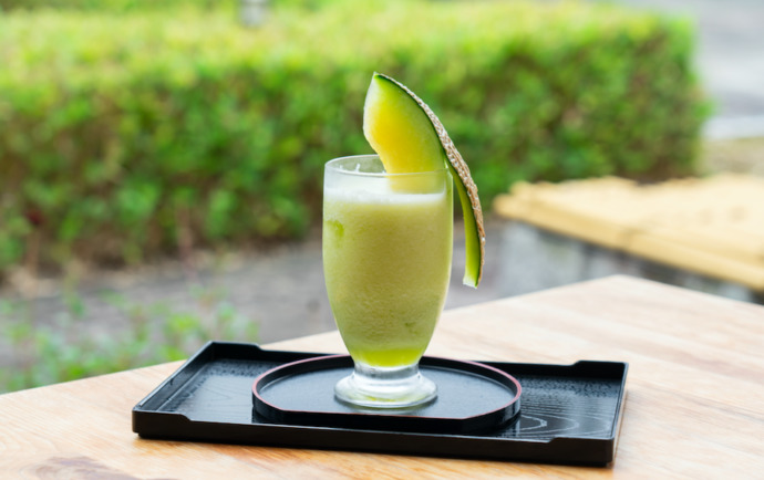 岡山市にある洪庵茶屋の人気メニュー「もんげ～おいしいメロンジュース」