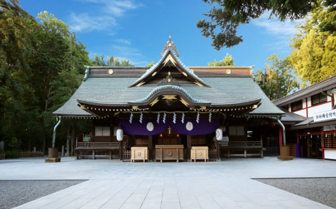 府中市 約1900年の歴史を誇る東京屈指の古社 大國魂神社 で神前式をしよう