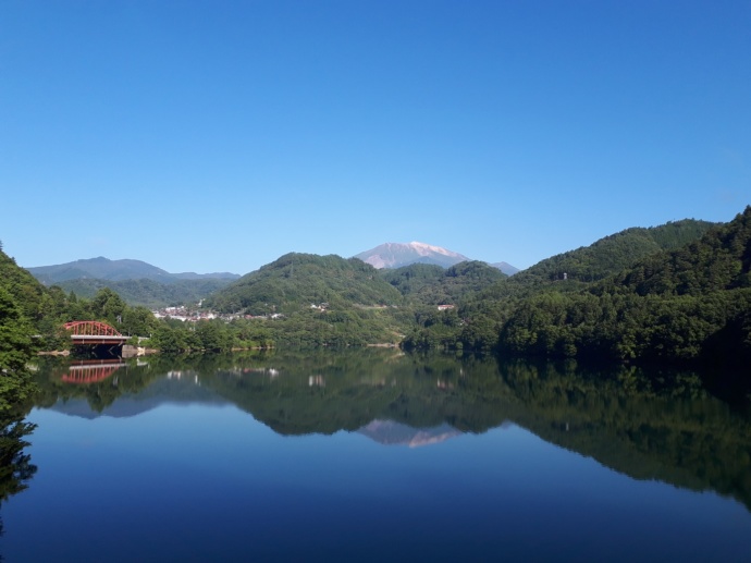 長野県王滝村にあるおんたけ湖の写真