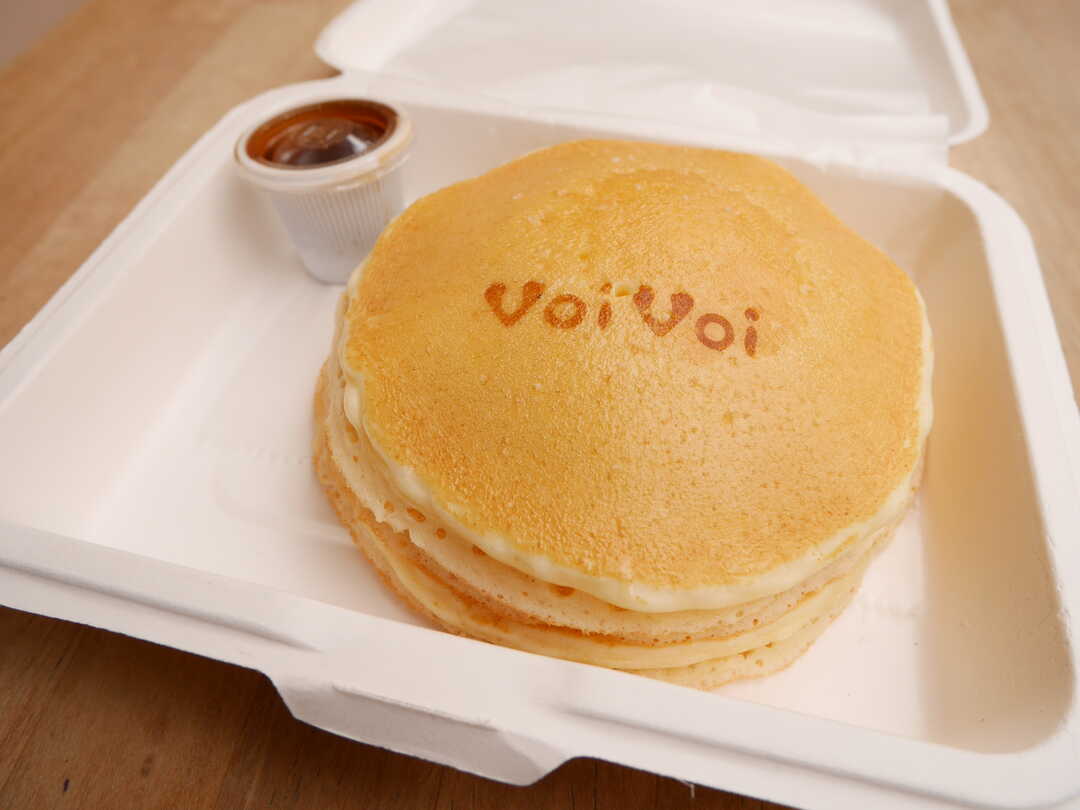パンケーキママカフェ VoiVoiのクラシックバターミルクパンケーキ