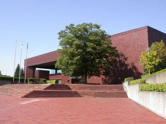 岩手県立博物館の外観