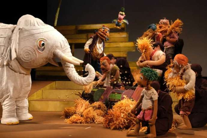 新宿で観られる人形劇団プークの公演『オッペルと象』