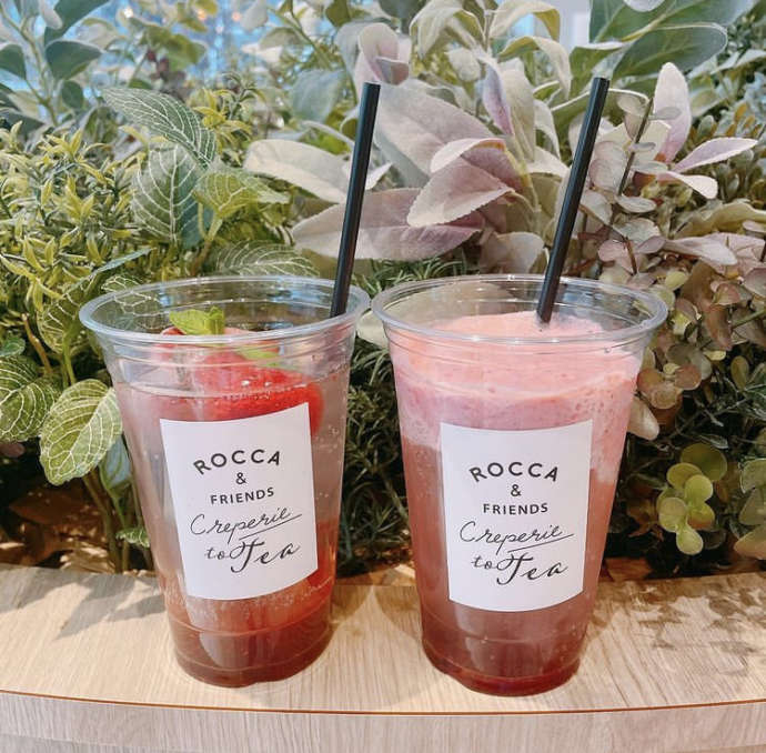 「ROCCA&FRIENDS CREPERIE to TEA 名古屋店」のストロベリー系期間限定ドリンク
