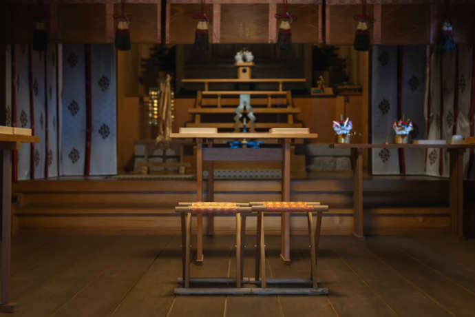 兵庫県神戸市にある「舞子六神社」の社殿内の様子