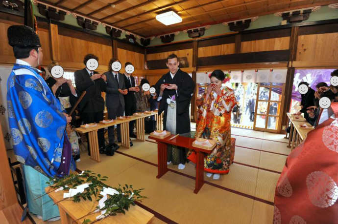 「龍ケ崎 八坂神社」の神前式で行われる親族固めの杯