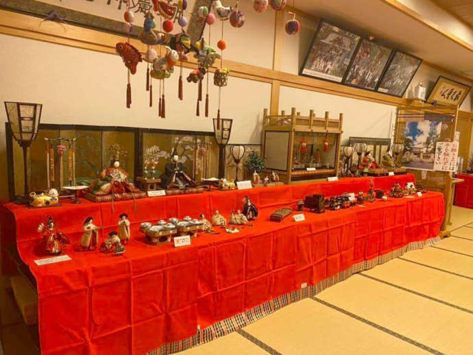 「寒河江八幡宮」参集殿に毎年3月に展示される「八幡さまのひな飾り」