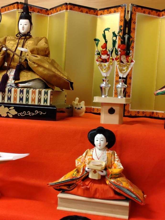 「寒河江八幡宮」で毎年春に展示される雛飾りと同時開催されるイベント「ねこさがし」