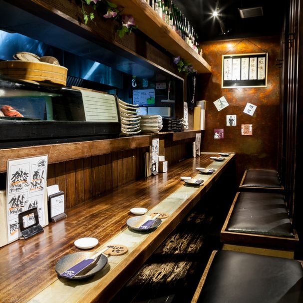 魚と日本酒 魚バカ一代 新橋本店のカウンター席