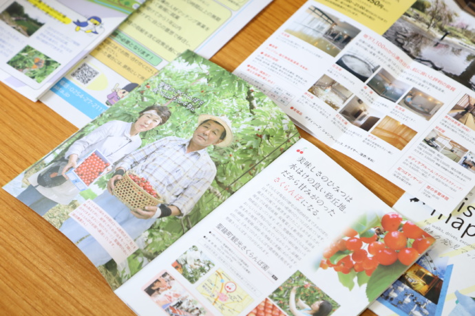 新潟県聖籠町のさくらんぼ園を紹介するパンフレット