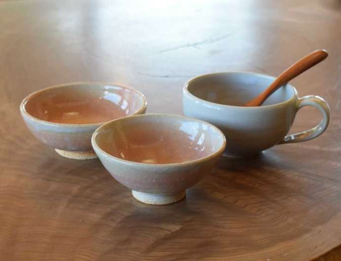 泉流山のギャラリーショップで売られているご飯茶碗