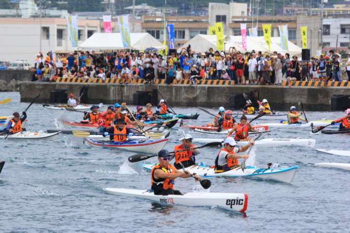 瀬戸内町で2019年に開催されたシーカヤック大会