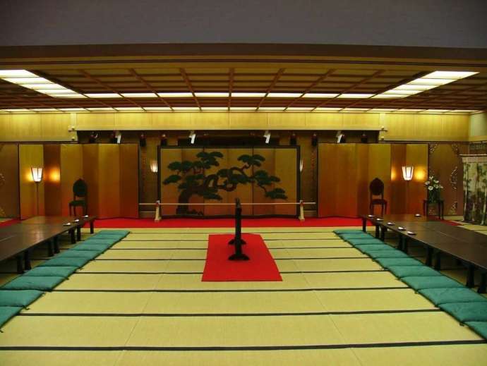 東京都港区にある芝大神宮の神前式「三献の儀」
