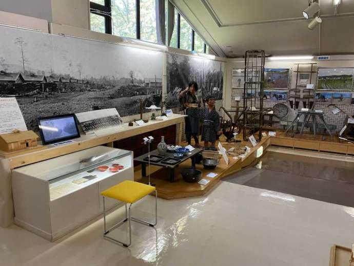 「士別市立博物館」1階の歴史展示コーナー（常設展）の開拓関連資料（その1）