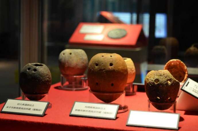 下関市立考古博物館に展示されている土笛