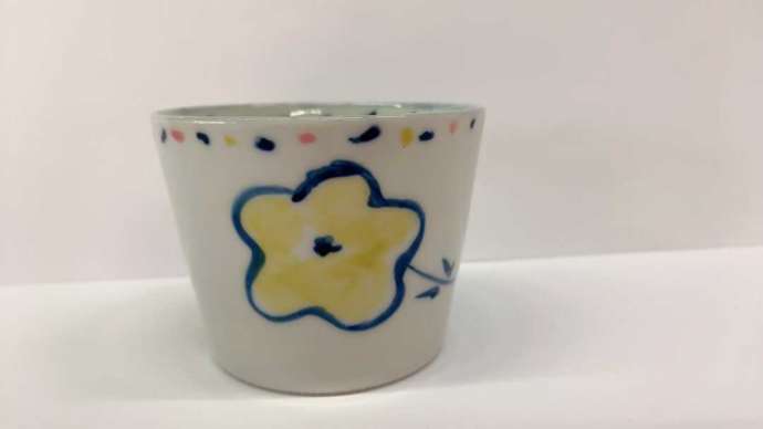 品野陶磁器センター陶芸教室の絵付け体験で制作されたカップ