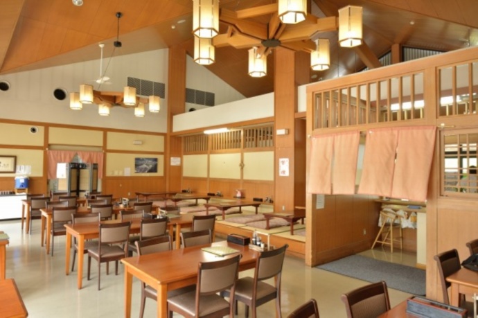 「道の駅 信州平谷」併設のお食事処「ひまわり亭」の内部