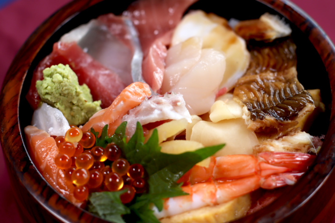 宮城県塩竃市で食べられるちらし寿司の写真