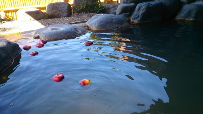 りんご温泉の露天風呂