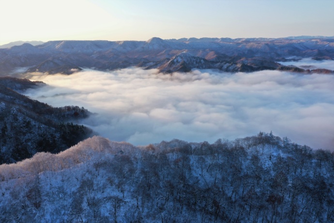 福島県昭和村で見られる夜明けの景色