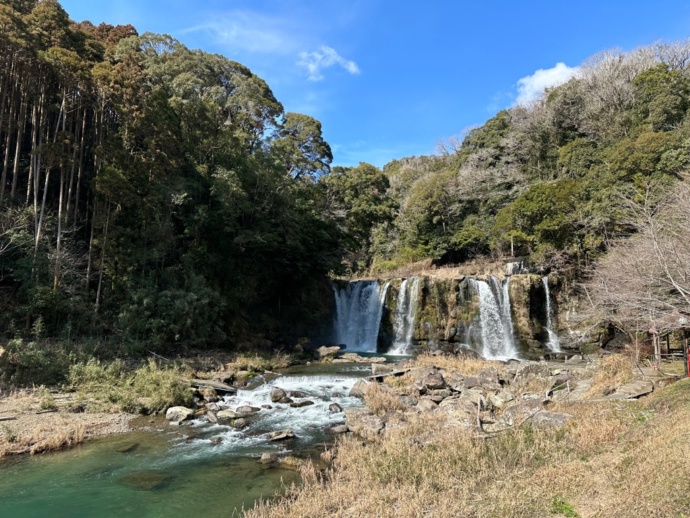 鹿児島県曽於市の自然スポット桐原の滝