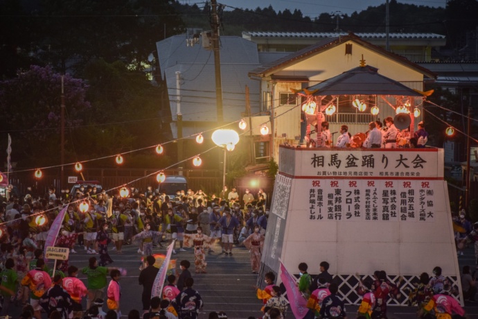 相馬市で開催されている盆踊りのようす