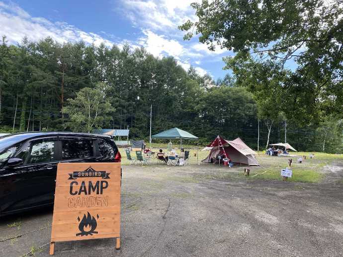 奥利根温泉サンバードキャンプガーデンのオートキャンプができるオートサイト