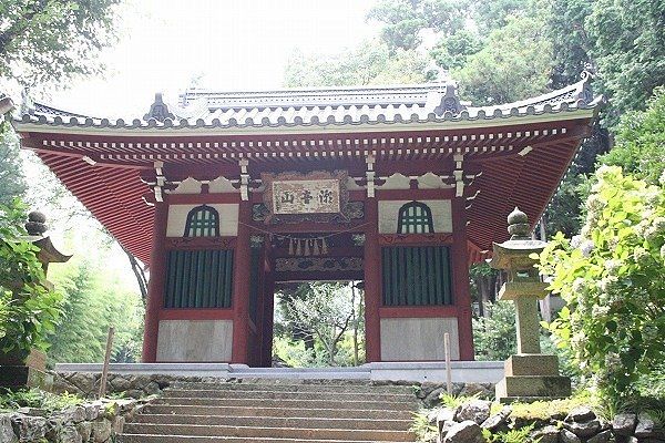太江寺の山門