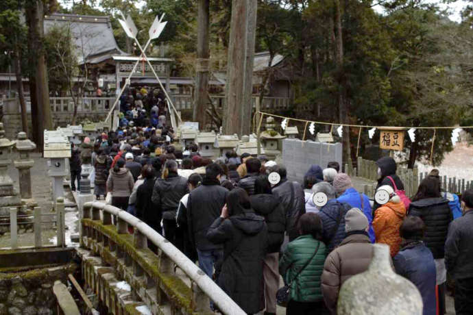 田村神社の厄除大祭の参拝者