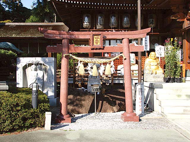 讃岐國一宮田村神社の姫の宮